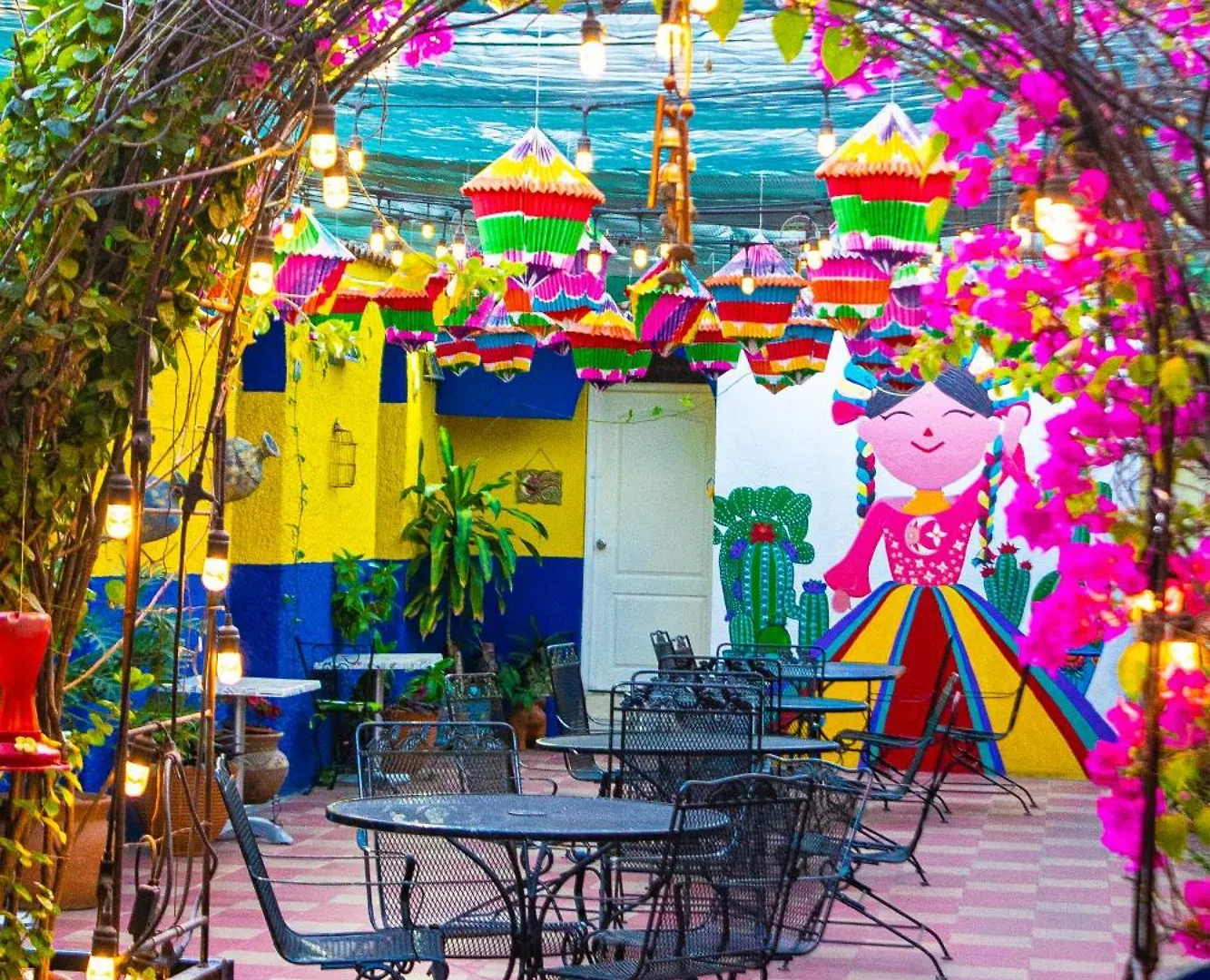 Hotel Media Luna Tlaquepaque