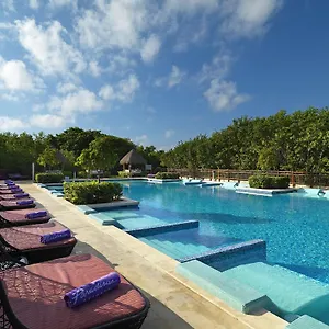 https://family-concierge-at-paradisus-la-esmeralda-playa-del-carmen.tulum-hotels.net